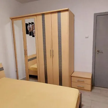 2- New In Center Apartment *